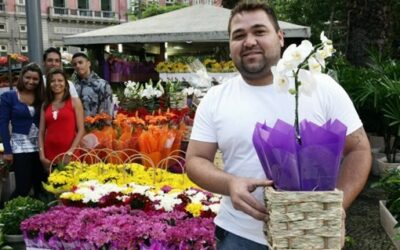 Vida Ganha: donos de quiosques e floristas contam que iniciantes faturam até R$ 15 mil por mês no ramo